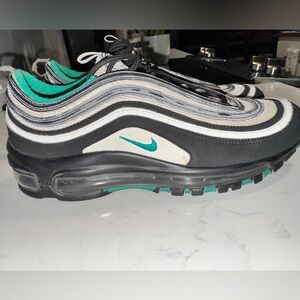 Nike Air Max 97 GS in Emerald Green | Youth 7 (Women’s 8.5)